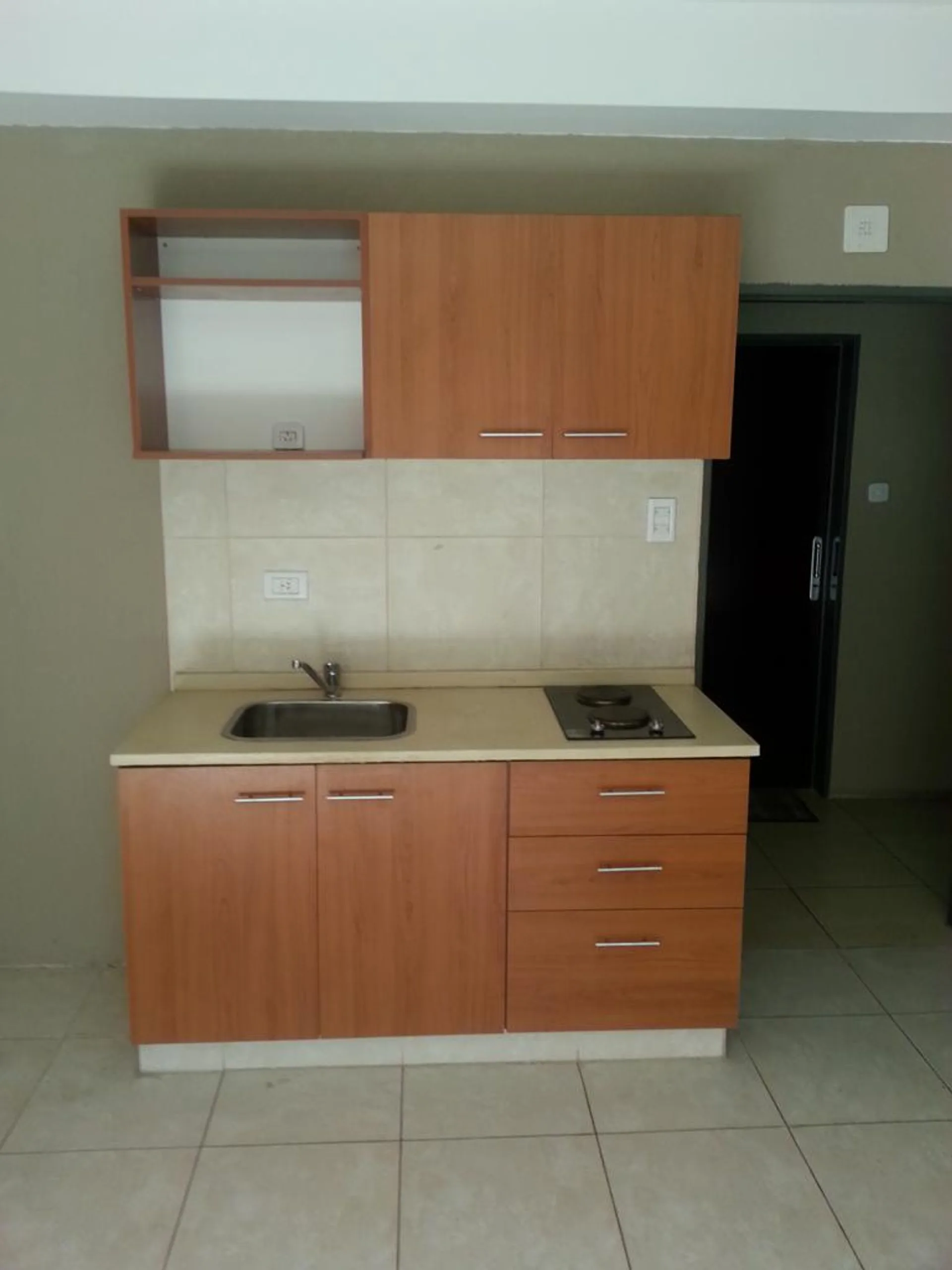 Venta depto 2 Amb Pque Patricios. Cochera y balcón foto 2