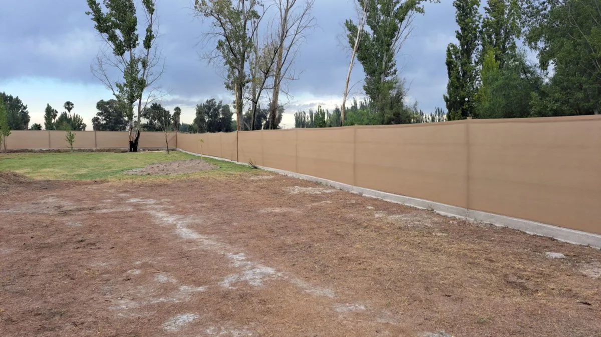 Lote 1000 metros en barrio cerrado Guaymallen foto 3