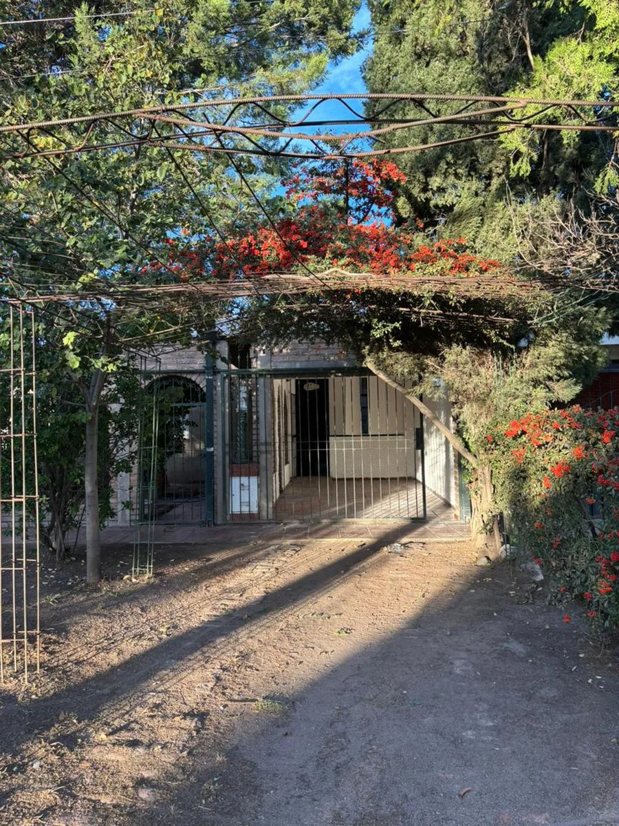 CASA DE OPORTUNIDAD EN B. Jardin San Luis foto 2