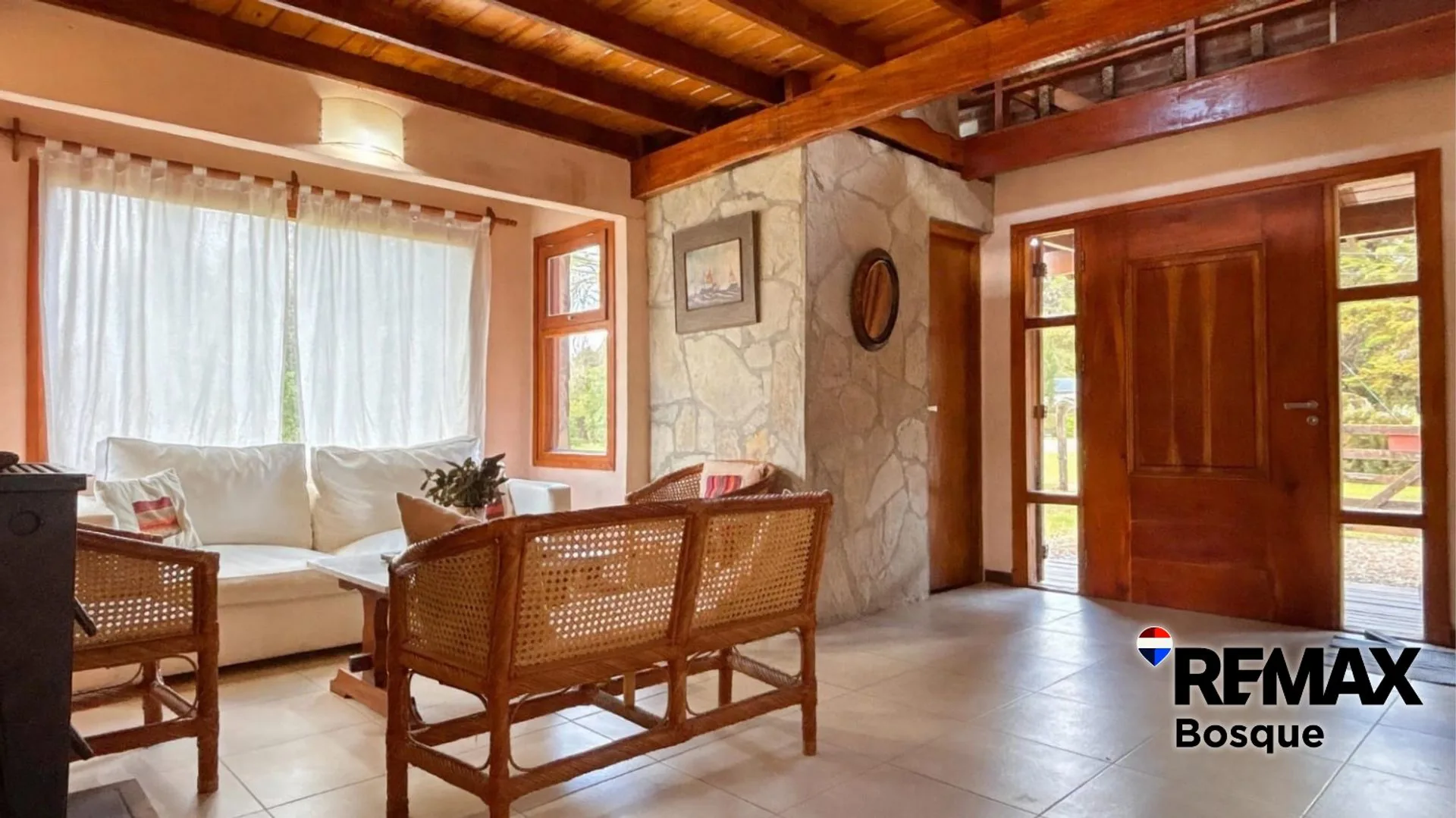 VENTA CASA VALERIA DEL MAR 4 AMBIENTES foto 3