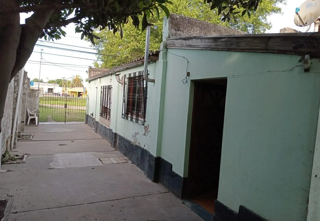 Propiedad ubicada en calle La Alameda 400 - B Tanque foto 2