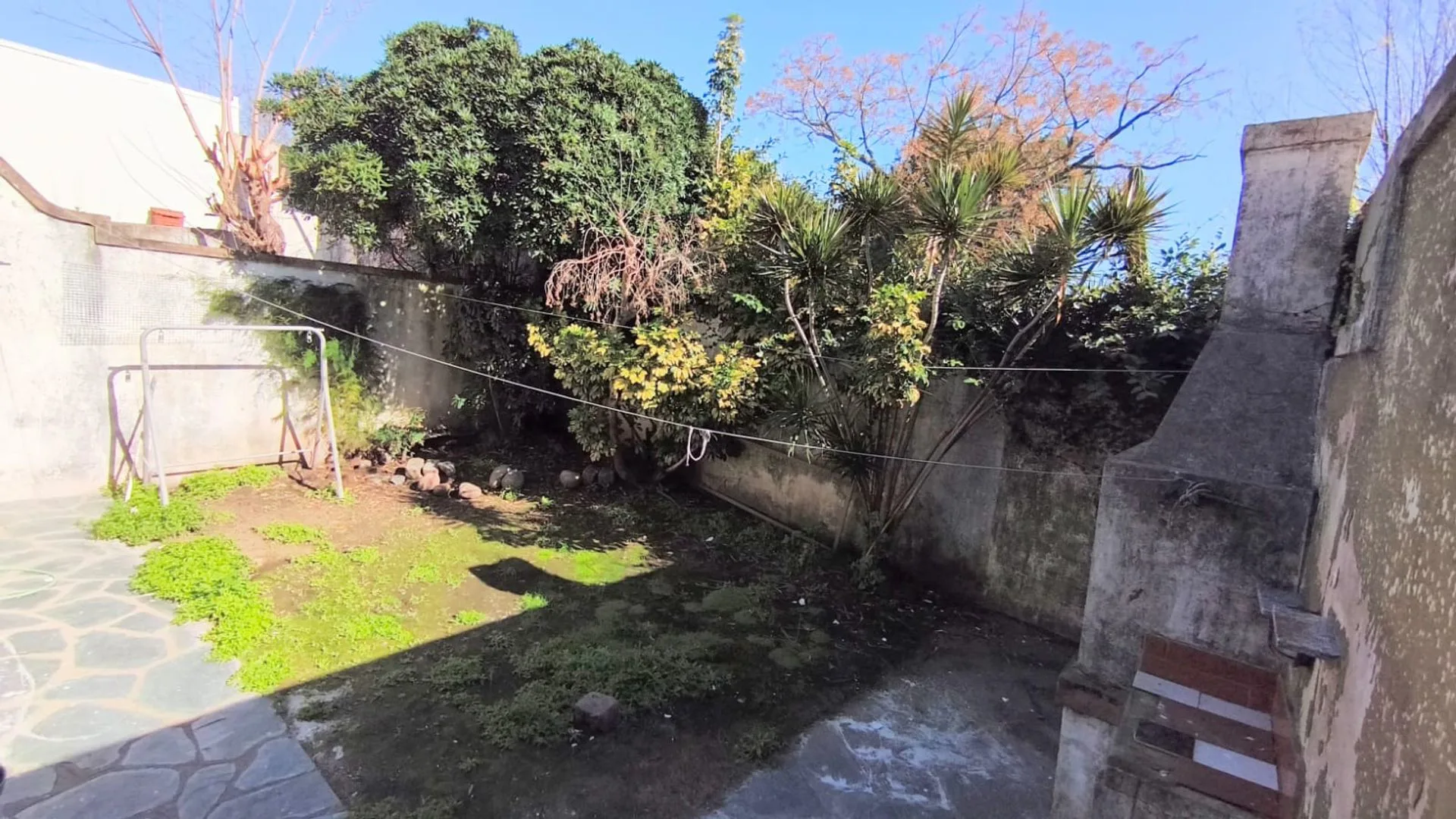 Venta casa 4 ambientes San Fernando jardín cochera foto 5