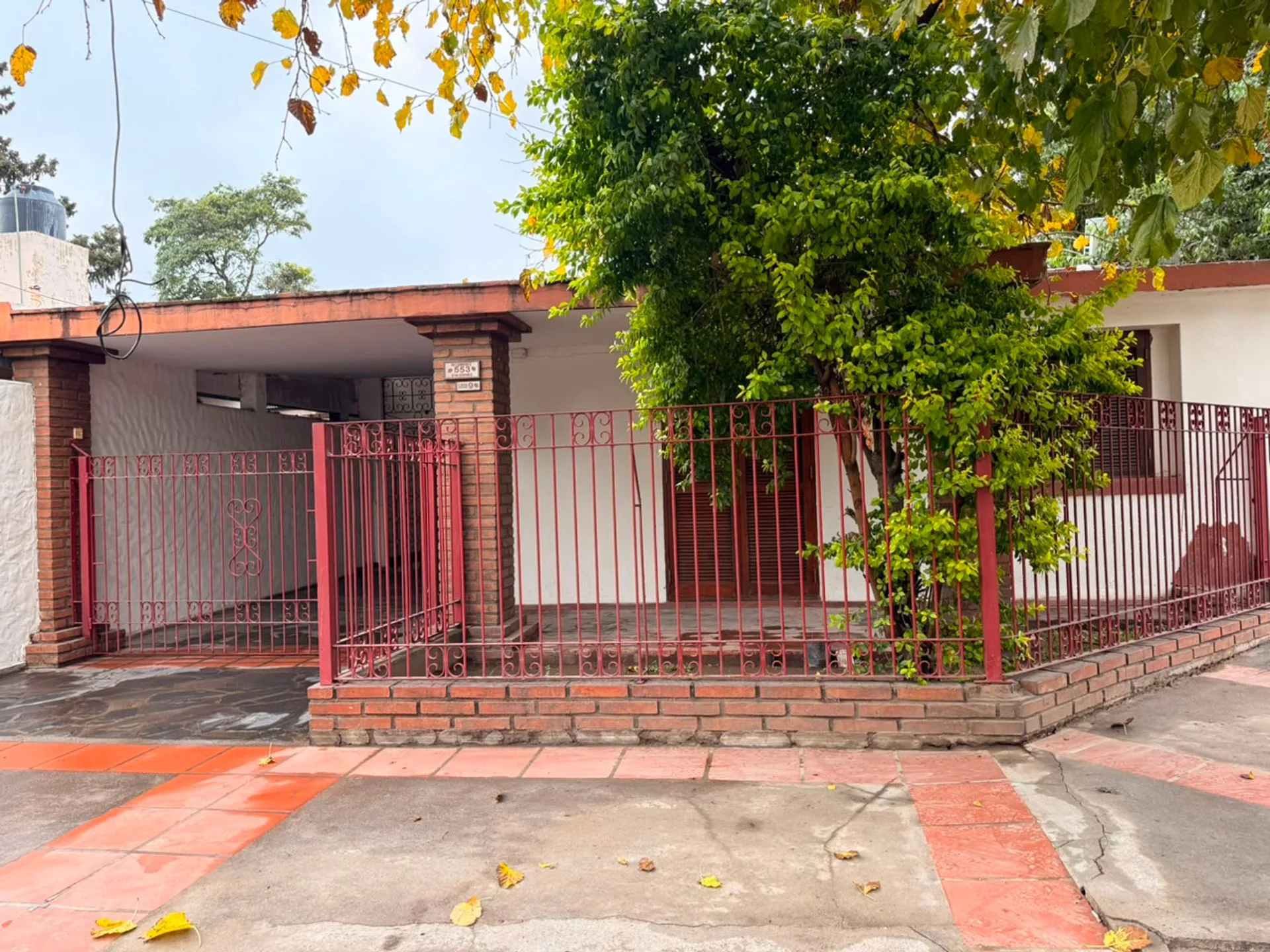 Se vende casa a metros de Av Acosta Villafañez foto 3