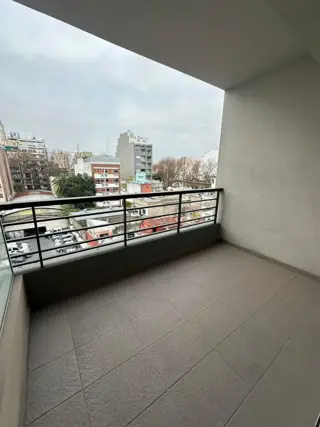 ALQUILER MONOAMBIENTE EN 5TO PISO foto 2