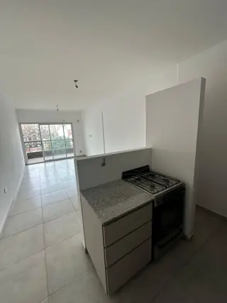 ALQUILER MONOAMBIENTE EN 5TO PISO foto 4
