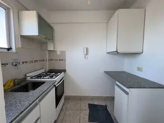 MONOAMBIENTE EN ALQUILER foto 4