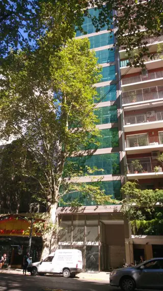 EXCELENTE EDIFICIO EN BLOCK- PLANTA LIBRES CON COCHERAS foto 1