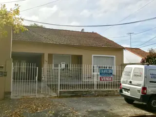Hermosa propiedad de 3 dormitorios con una ubicación centrica. foto 1