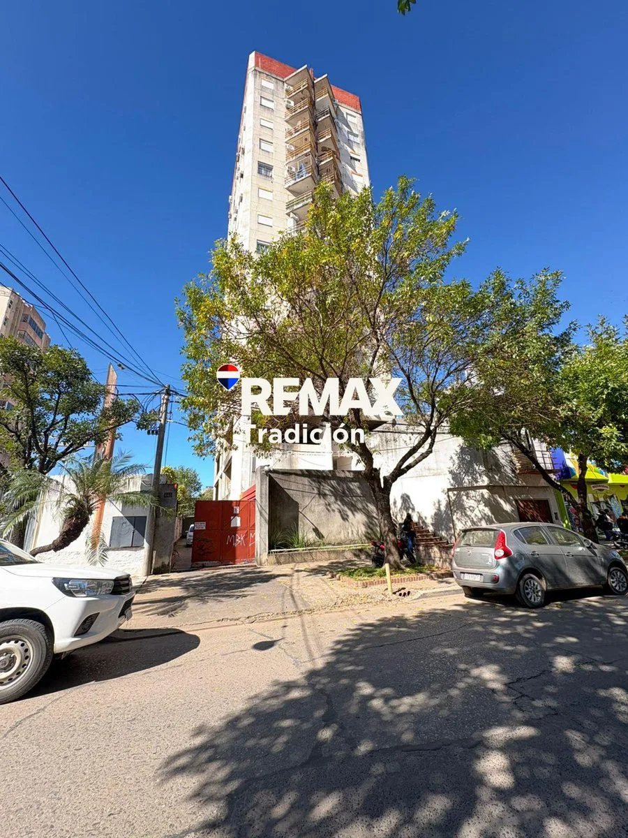 Dpto venta 3 amb. microcentro