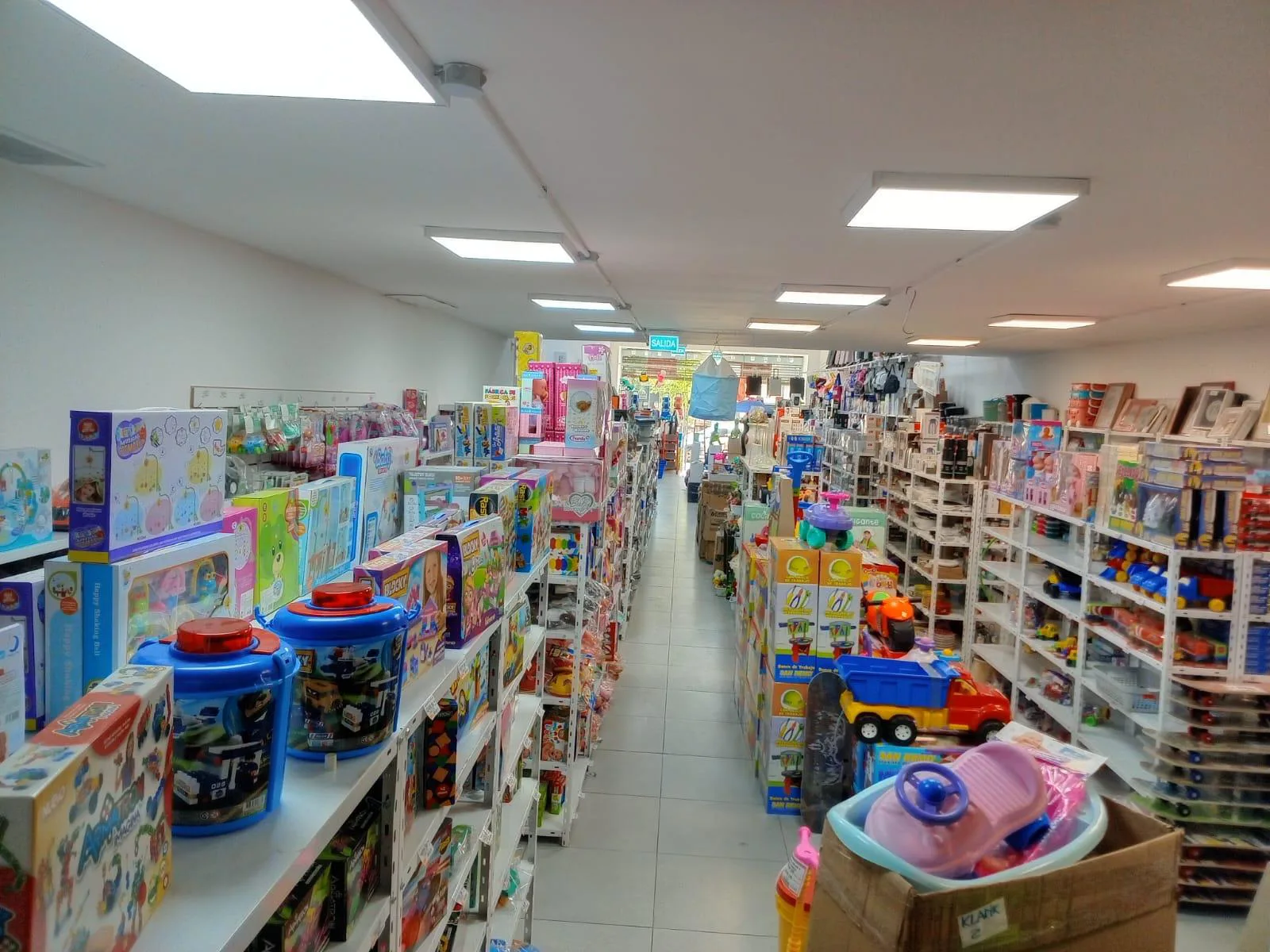 Local en Venta | Bº Centro | Dos plantas | Amplio Salon | Deposito y Oficinas foto 4