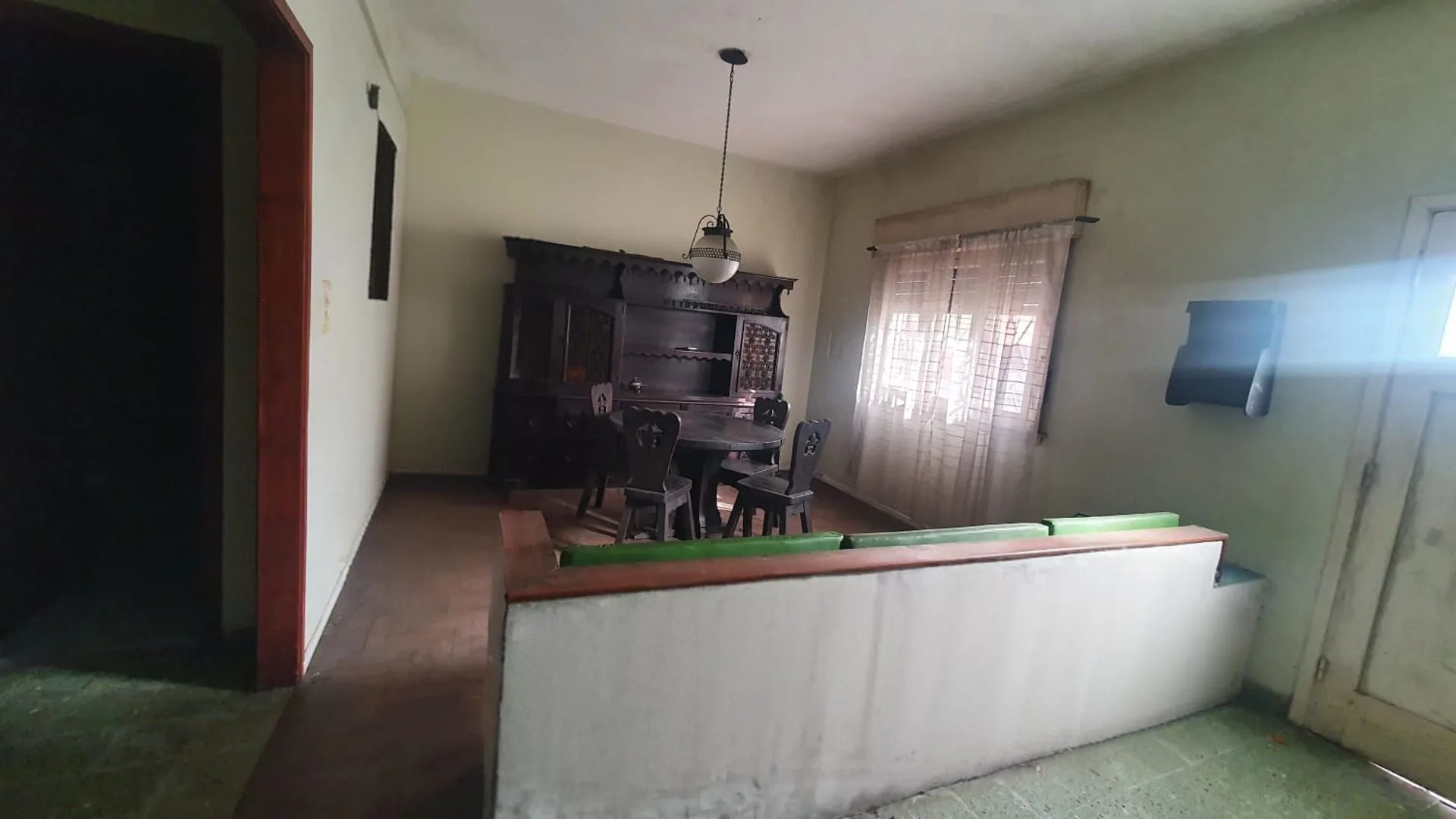 Casa en Venta en Ituzaingó a reciclar / Jardín foto 5
