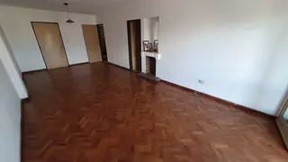 Alquilo Semi piso de 4 dorm. 2 bñs en 4to piso externo con balcon muy luminoso. foto 3