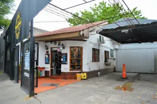 VENTA DE LOCAL COMERCIAL EN BANFIELD, L. DE ZAMORA foto 4