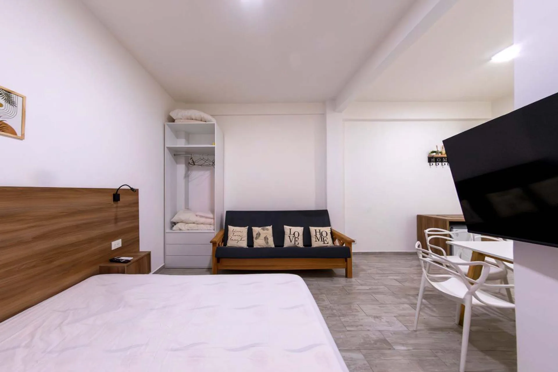 Monoambiente venta retiro inversión ARBNB renta 9% foto 5