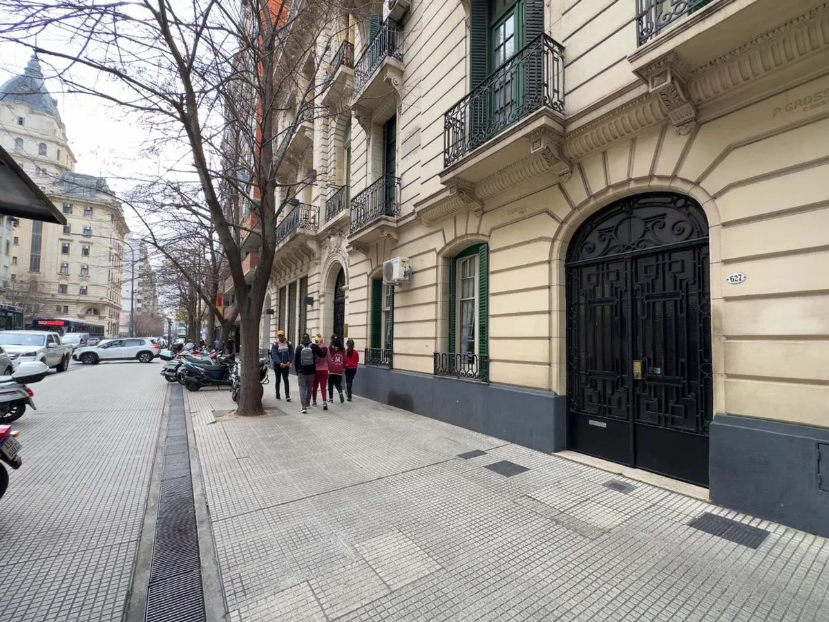 VENTA 4 AMB. TRIBUNALES. A. CRÉDITO A. PROFESIONAL foto 3