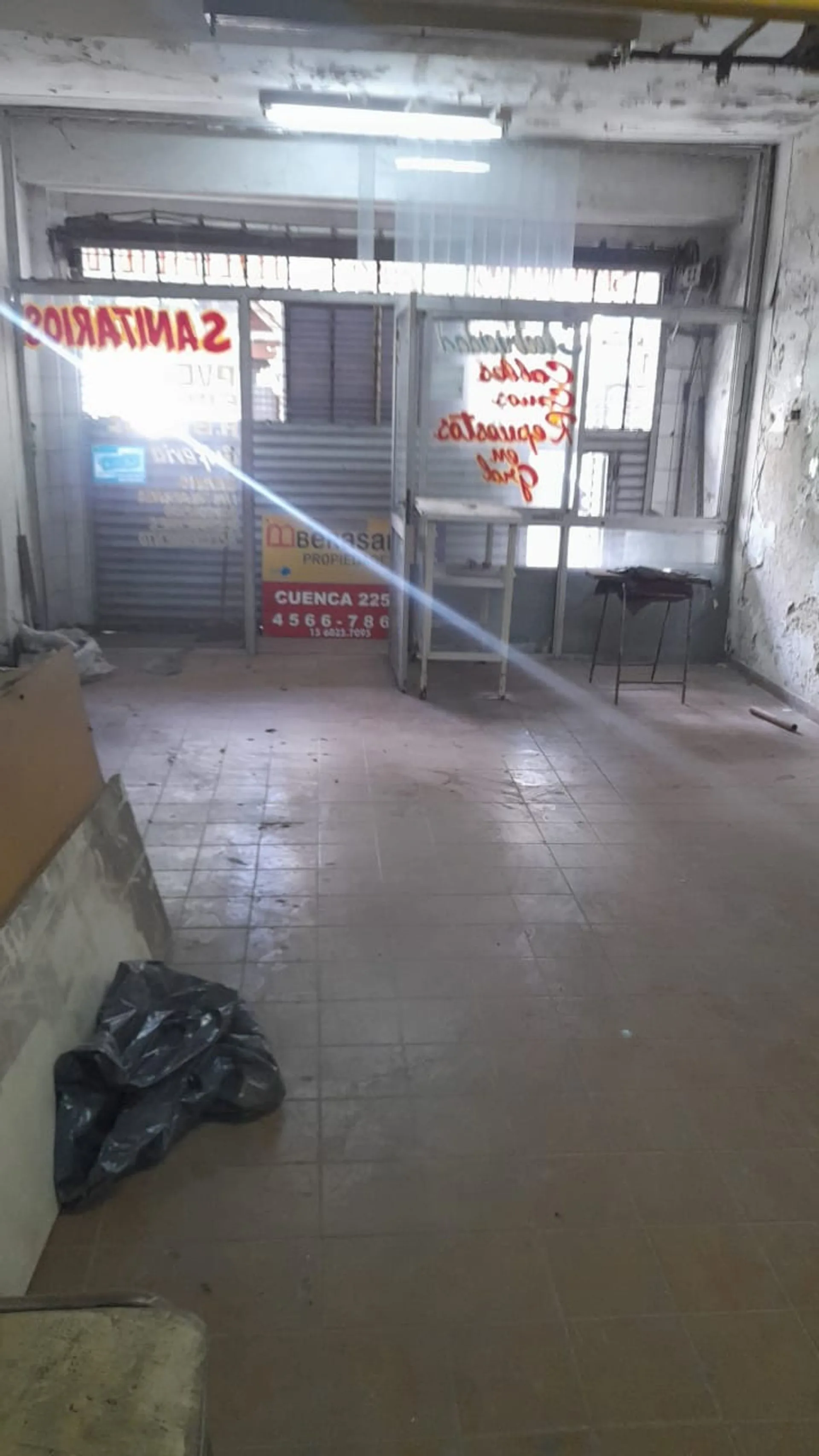 VENTA LOCAL DE NEGOCIO - EXCELENTE UBICACION foto 5