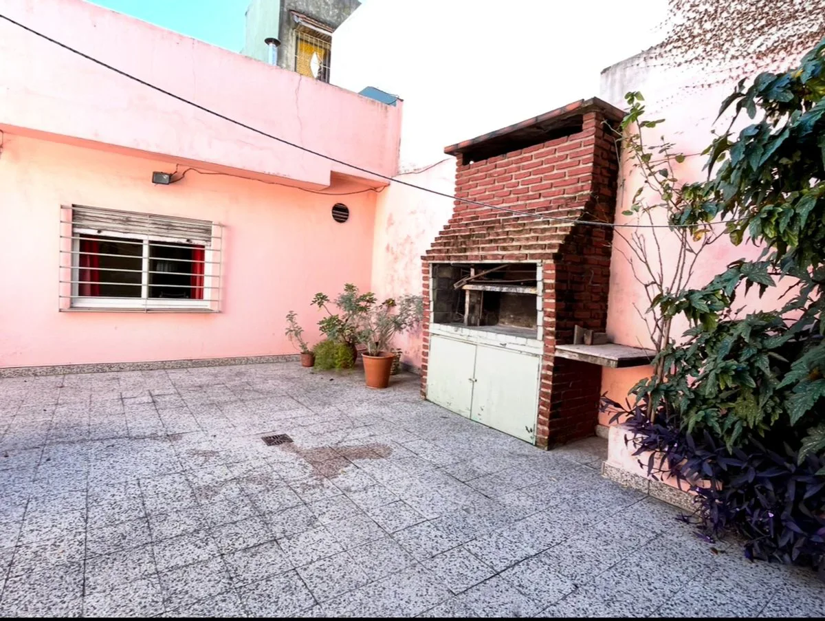 VENTA CASA LOTE PROPIO 3AMB.COCH PARQUE AVELLANEDA foto 2