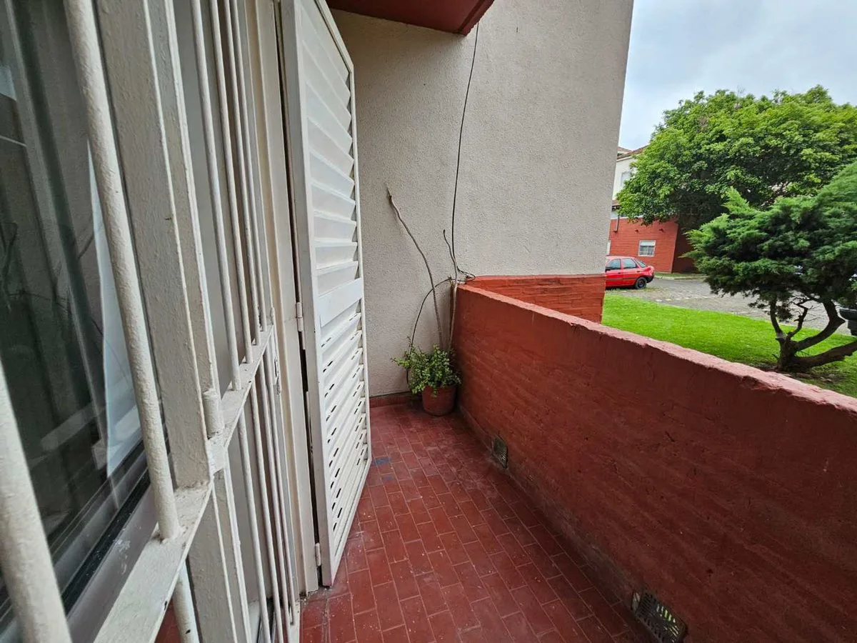 VENTA DPTO 4 AMBIENTES PATIO COCHERA M CORONADO foto 2