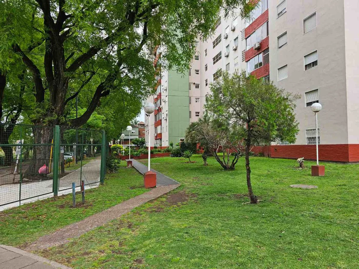 VENTA DPTO 4 AMBIENTES PATIO COCHERA M CORONADO foto 4