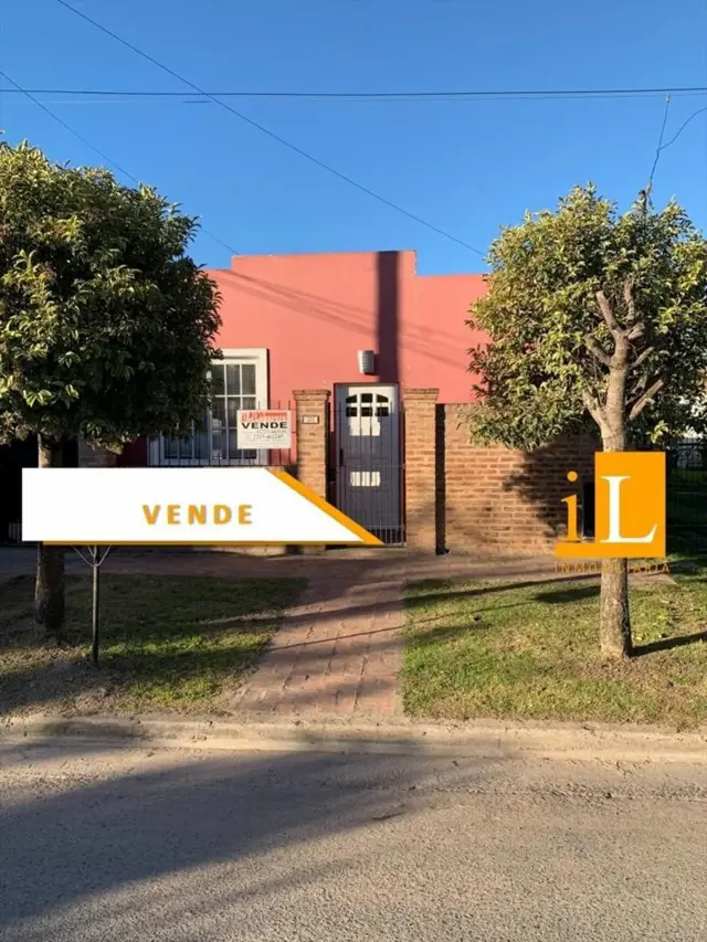 CASA Y DEPARTAMENTO - Bº CENTRICO