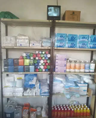 VENTA FONDO DE COMERCIO, PRODUCTOS ODONTOLOGICOS, VTE. LOPEZ foto 2