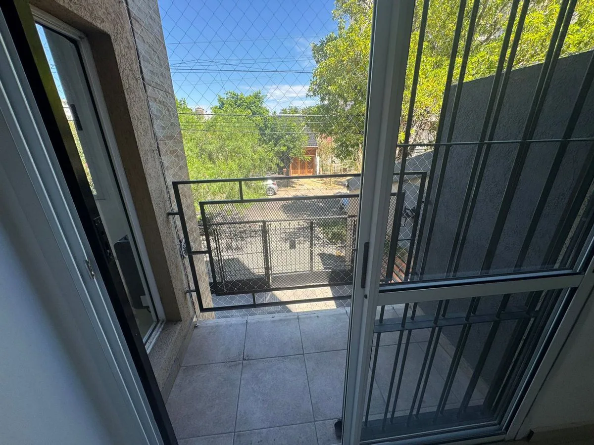 DEPARTAMENTO ALQUILER MORON GAS BALCON PROFESIONAL foto 5