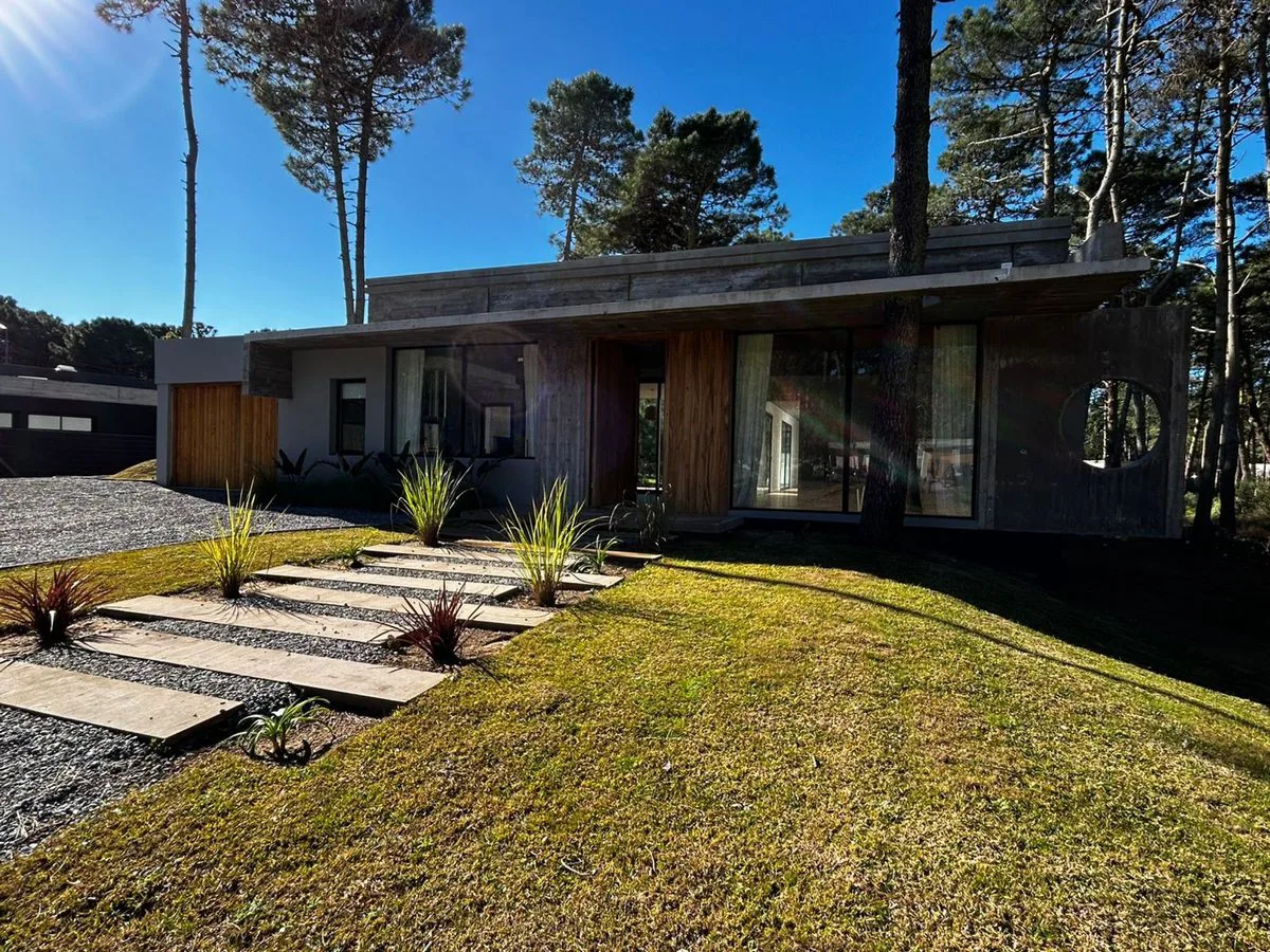 VENTA CASA 4 AMBIENTES PINAMAR foto 3