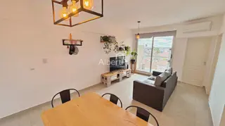 VENTA MODERNO DEPARTAMENTO 2 AMBIENTES CON COCHERA EN HAEDO NORTE. foto 4