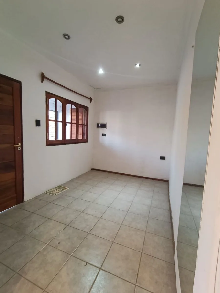 Amplia propiedad en venta barrio Paracao foto 2