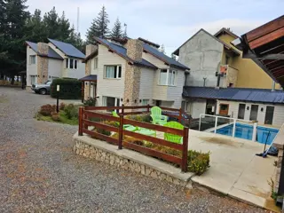IMPORTANTE COMPLEJO TURÍSTICO CON PISCINA foto 4