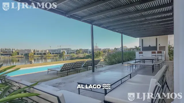 Casa a la laguna con 4 dormitorios en suite en Barbarita