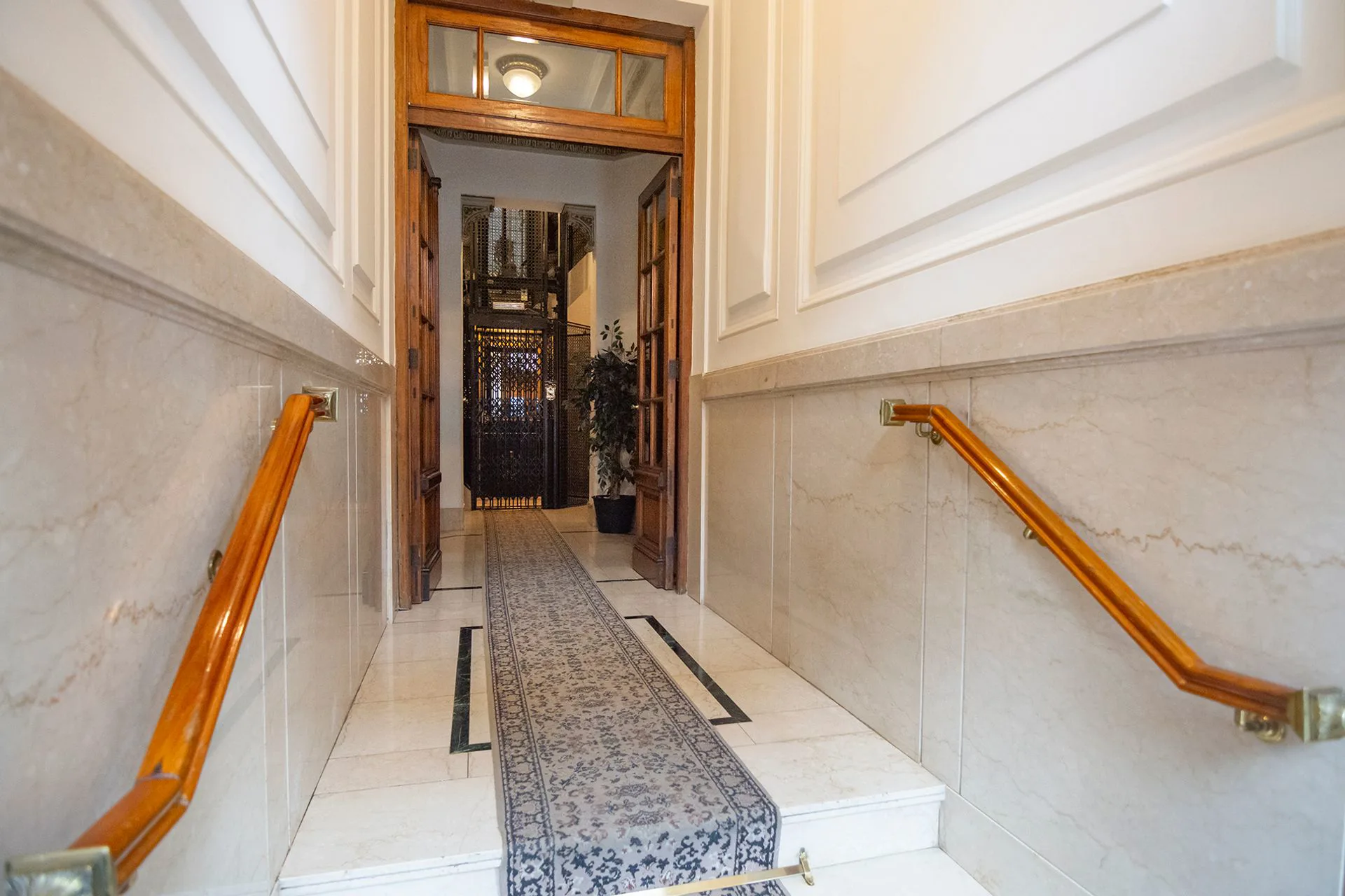 Venta departamento 4 ambientes Monserrat c balcon foto 2