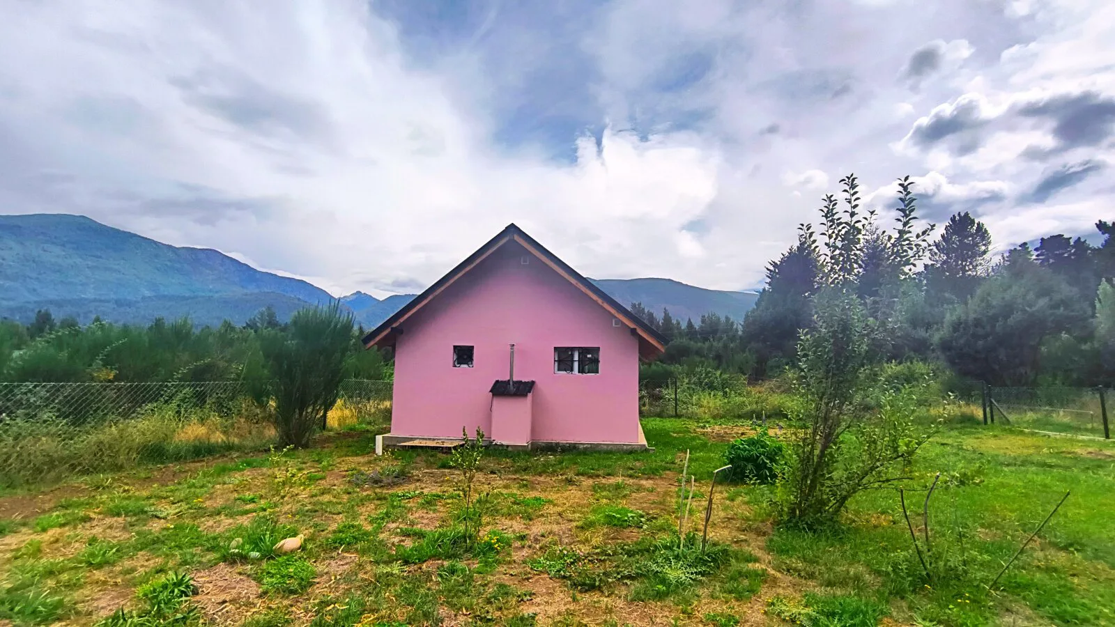 (084)LAGO PUELO, DOS CASITAS Monoambiente a estrenar con terreno de 1.000mts2 en Altos Di Puelo foto 3
