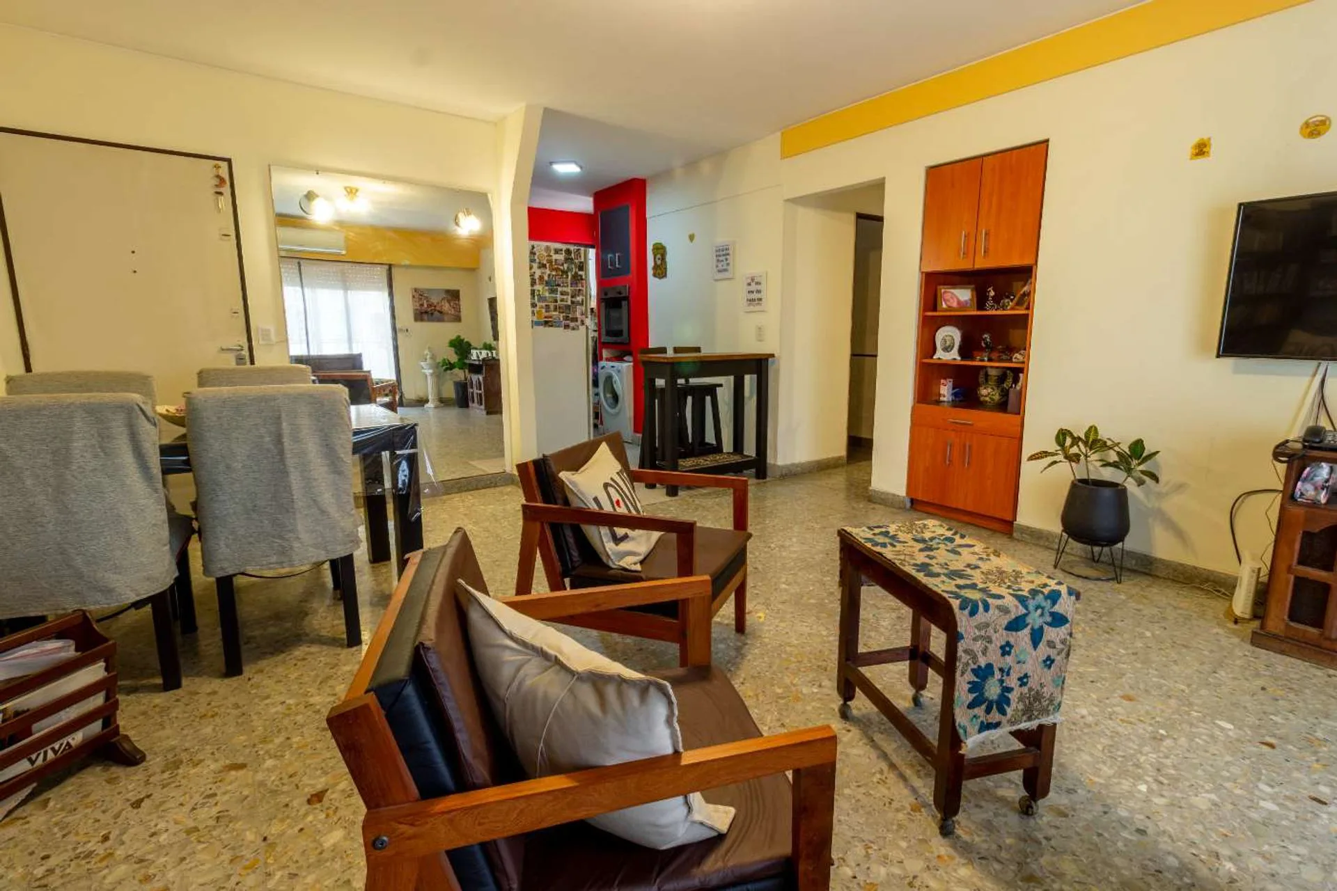 DEPARTAMENTO 3 AMBIENTES MONTE CASTRO C/ BALCON foto 2