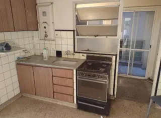VENTA DE DEPARTAMENTO A RECICLAR. AL FRENTE. UBICACION ESTRATEGICA. foto 4