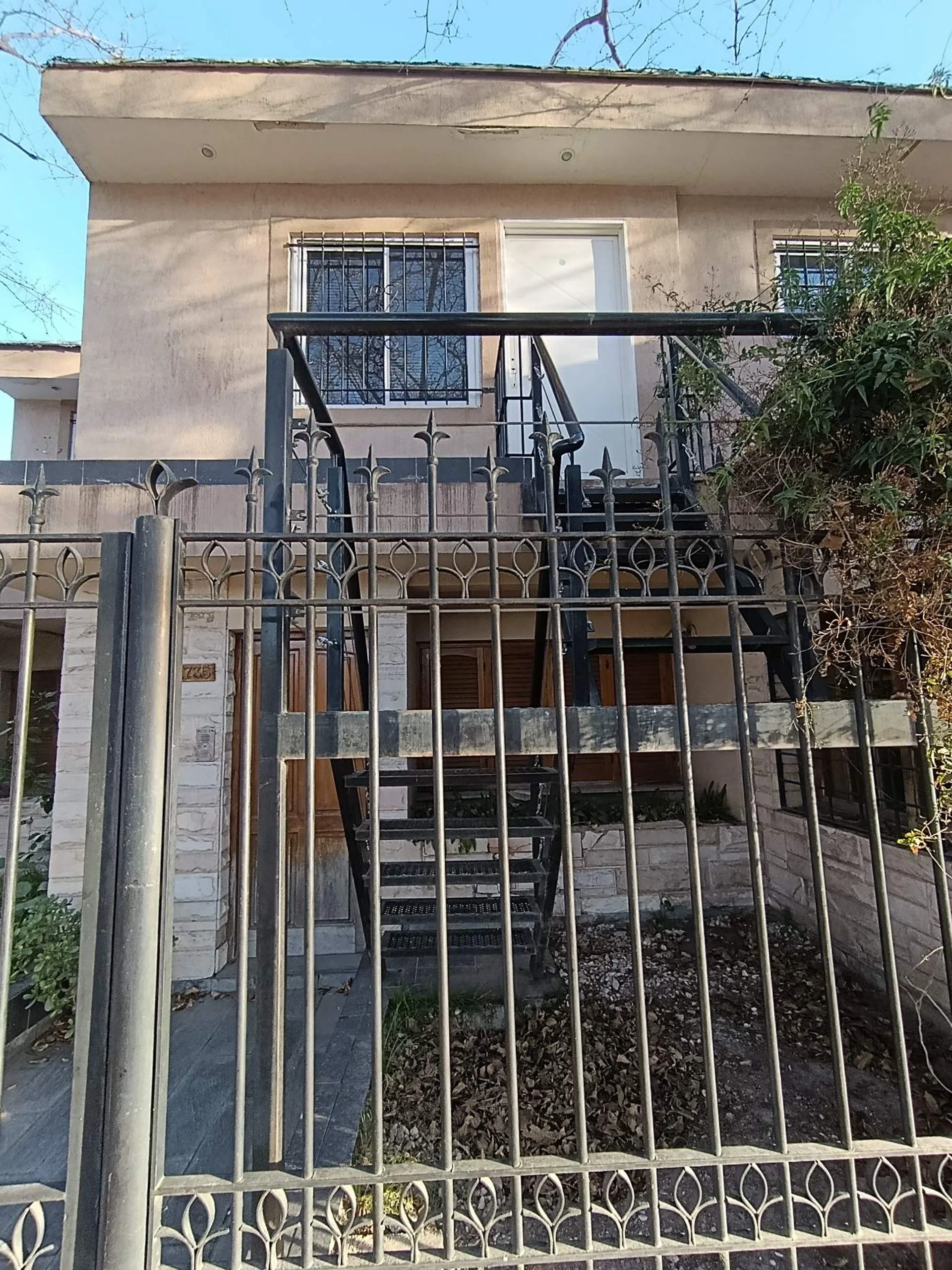 VENDE CASA Y DEPARTAMENTO B° CIRSUBDOZ LAS HERAS foto 3