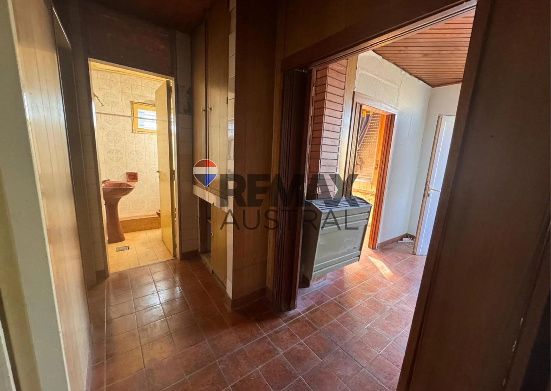 CASA TRES DORMITORIOS BARRIO ROCA foto 4