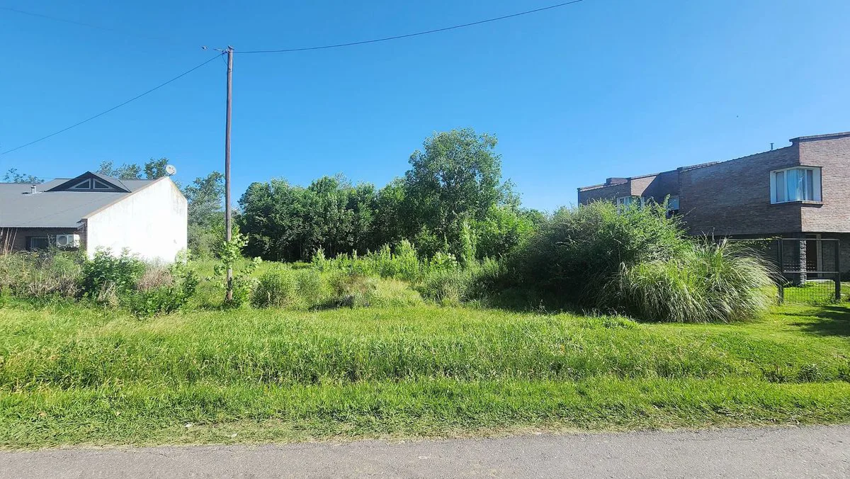 TERRENO EN FISHERTON - FINANCIACION  50% Y 24 CTAS foto 2