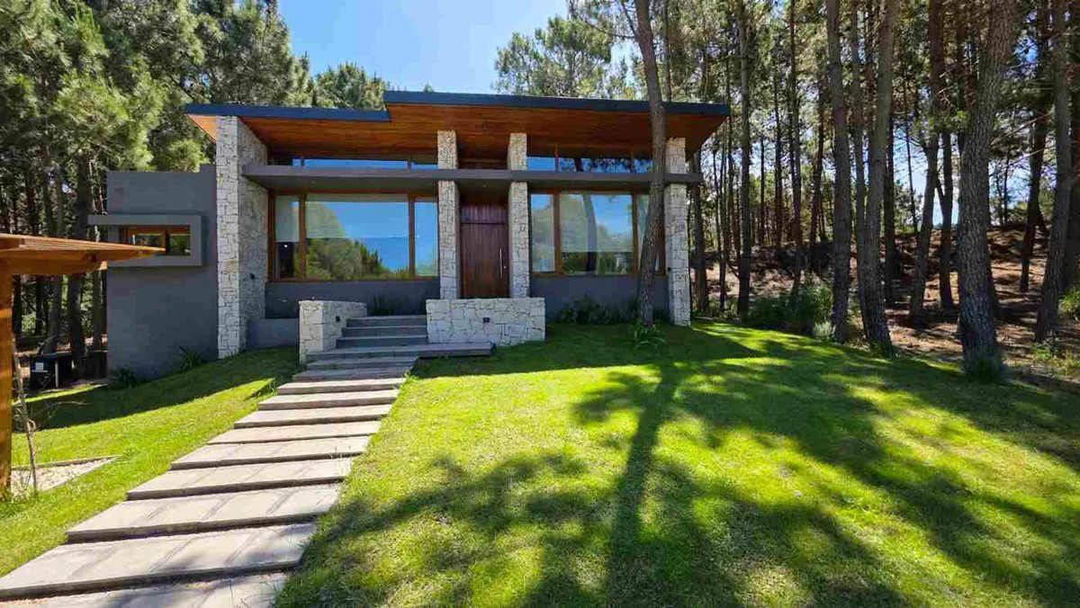 VENTA CASA VILLA ROBLES 4 AMBIENTES foto 2