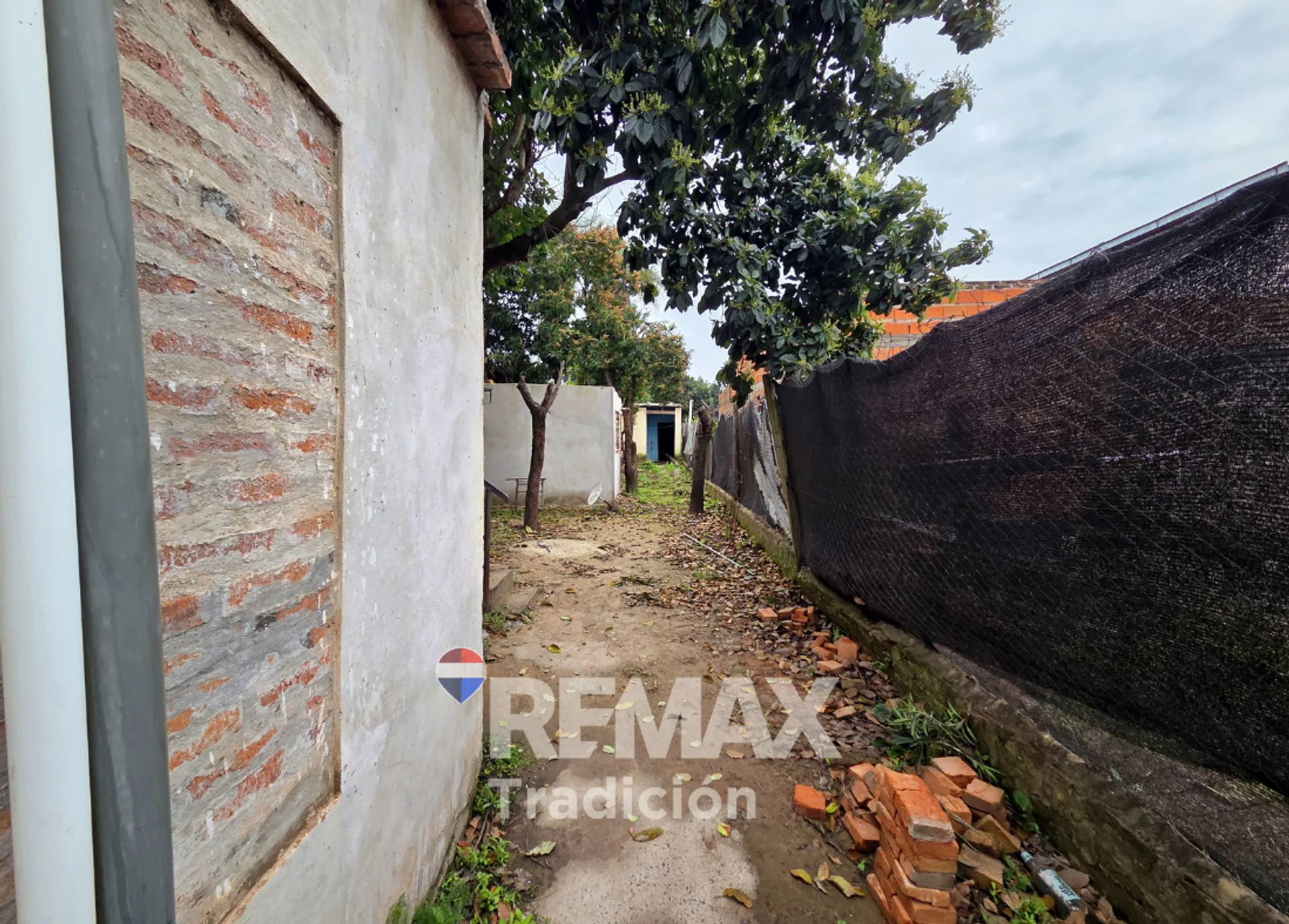Casa a reciclar en venta, Resistencia - 337m² foto 3
