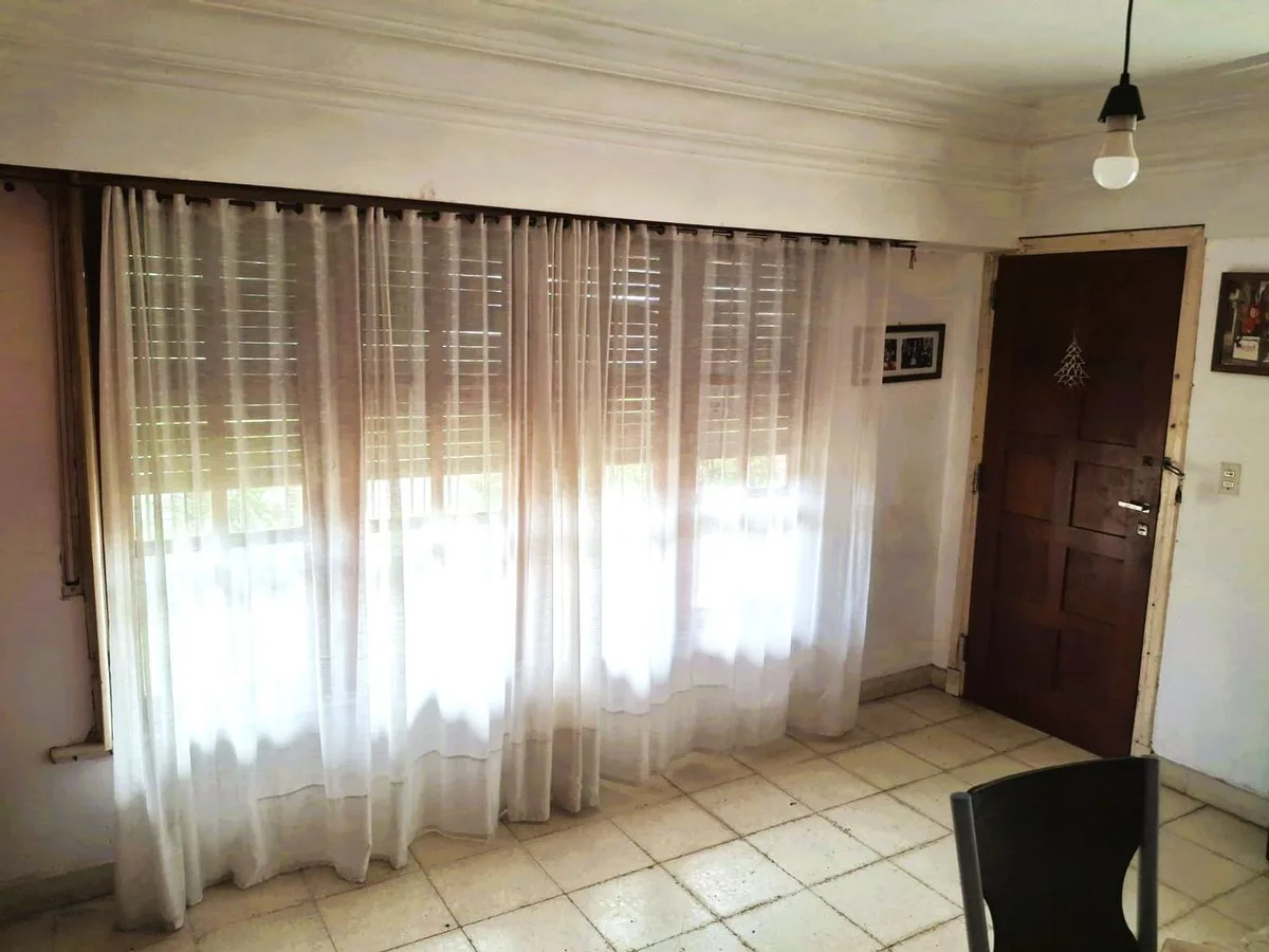VENTA CASA 3 AMBIENTES CON GARAGE B. SAN MARTIN foto 4