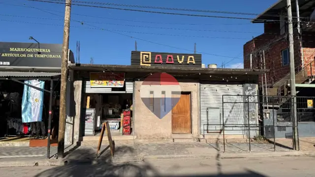 VENTA CASA + LOCALES 194,40M2 Bº SANTA RITA