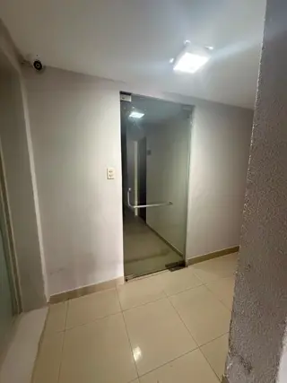 ALQUILER 5 OFICINAS URQUIZA 2200 foto 2