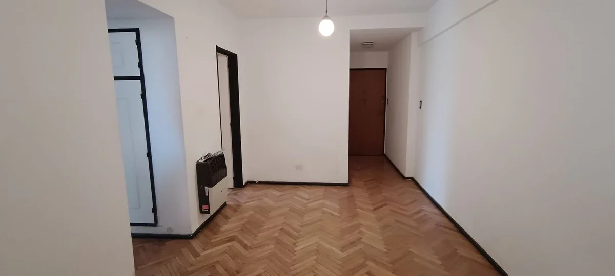 VENTA DEPTO 2 AMB CON BALCÓN Y BAULERA, FLORES. foto 5