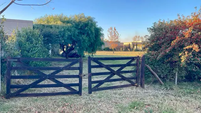 LOTE EN VENTA BARRIO HÍPICO, MERCEDES BS. AS.