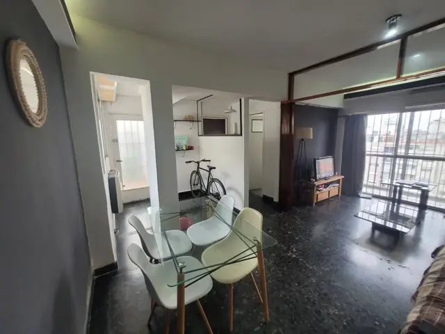 Vta Almagro 2 amb Piso alto con doble balcón y luz