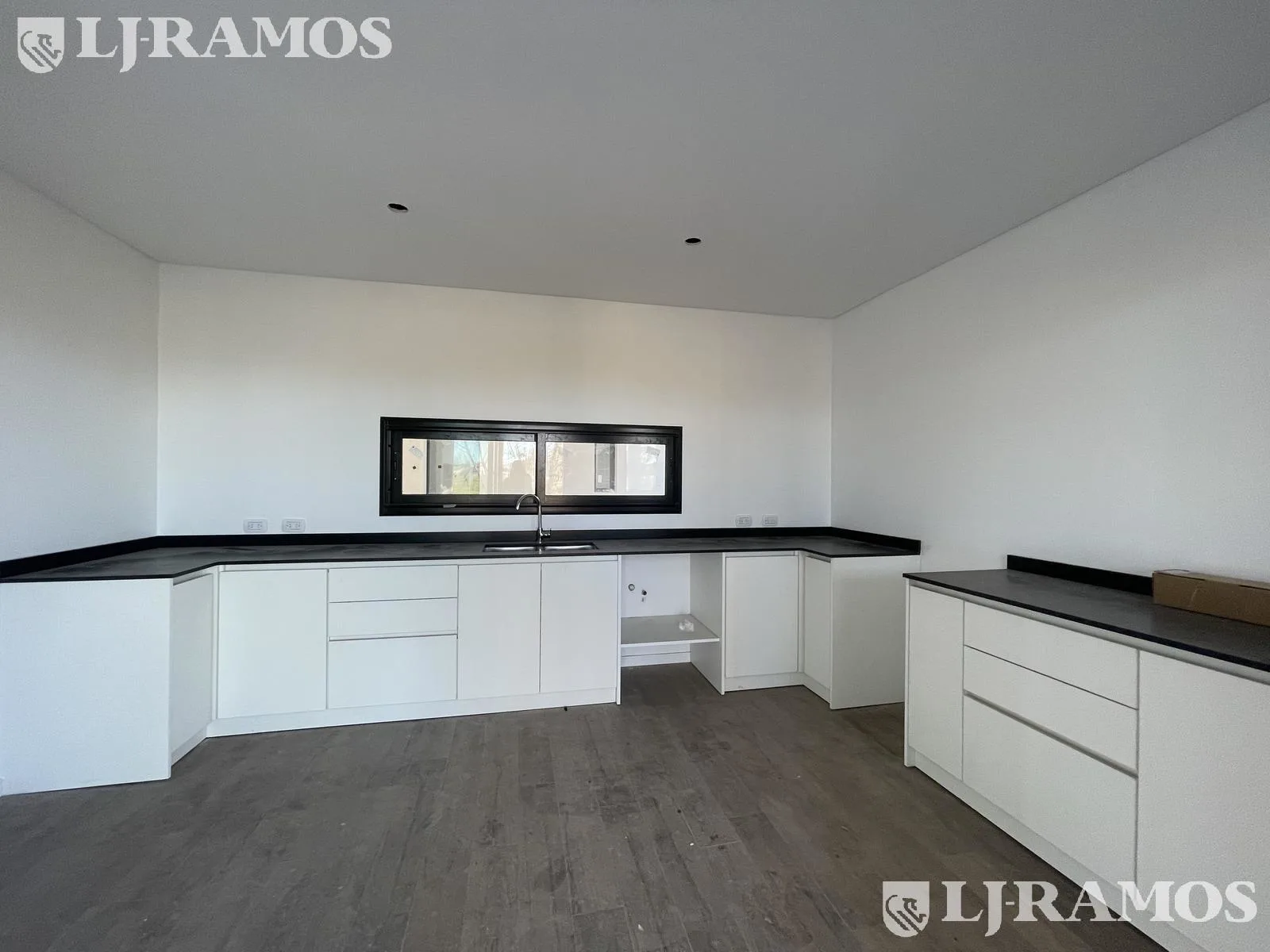 Casa en venta  en Vila Marina II - Alquilada 04/28 - Vila Marina 2 - L Interno (Perim a otro barrio) 107 - AC / ISA foto 5