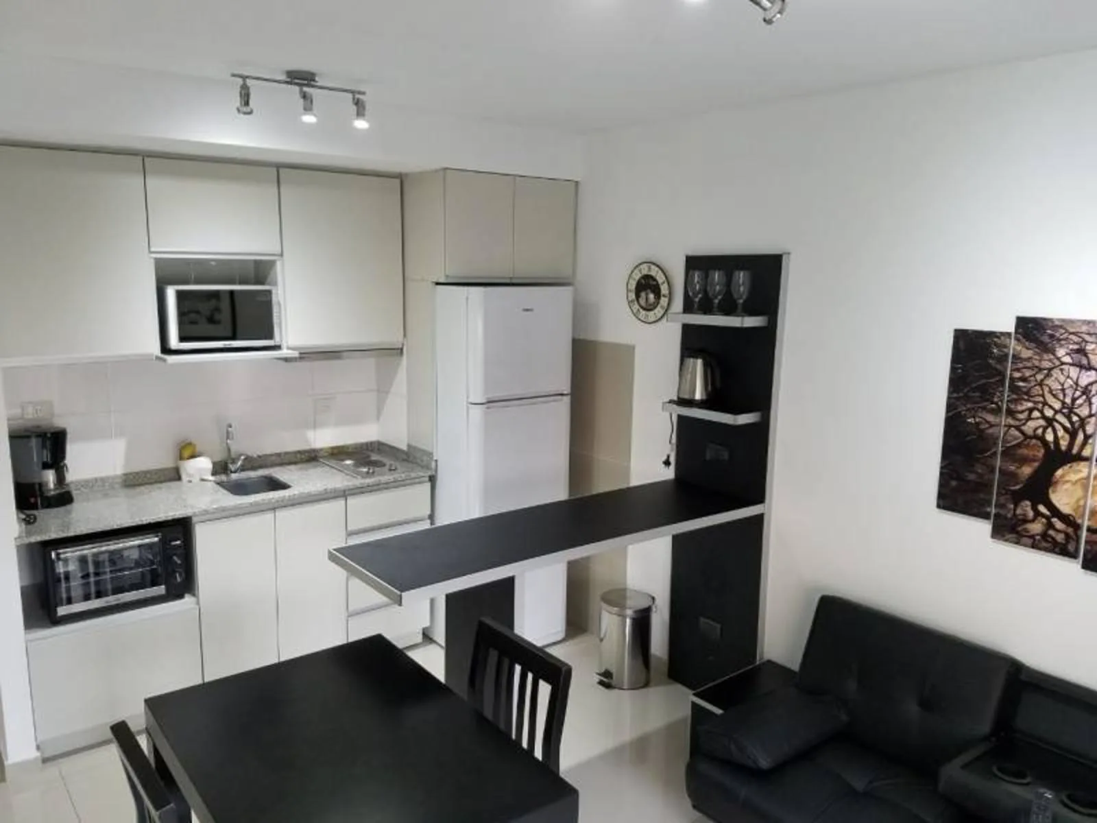 1-bedroom apartment in Palermo – photo 3 of 11