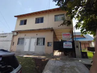 EXCELENTE PH PLANTA ALTA A ESTRENAR CON ENTREPISO, HABITACIÓN, COCINA COMEDOR Y BAÑO COMPLETO CON DUCHA. foto 5