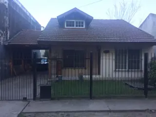 Venta De Casa En Moreno, Calle El Salvador foto 3
